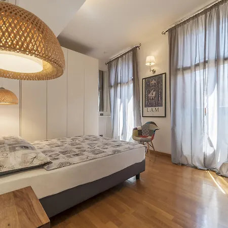 Апартаменты Piazza Di Spagna Stylish Flat