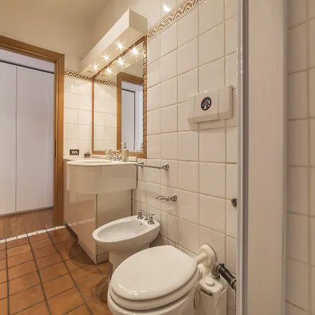 Апартаменты Piazza Di Spagna Stylish Flat