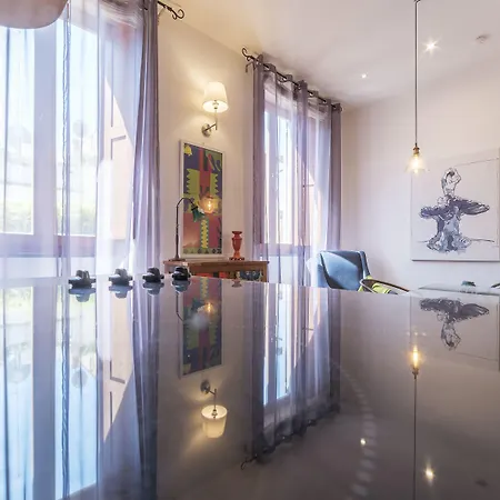 Апартаменты Piazza Di Spagna Stylish Flat